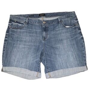 Talbots boyfriend Jean Shorts Womens 22W Light Wash Denim 8.5" Inseam Summer